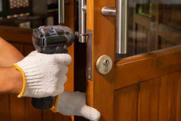 Locksmith Advice for Bracknell Landlords: When Should Rental Property Locks Be Changed?